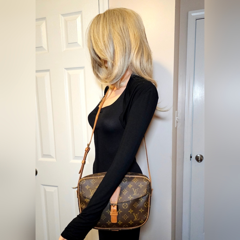 Authentic LOUIS VUITTON Jeune Fille GM Monogram Crossbody Shoulder Bag